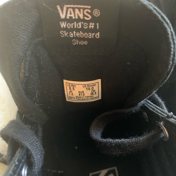 Vans - Picture 3 of 4